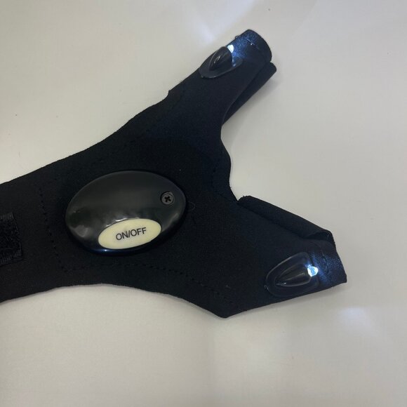 LED Flashlight Light-Up Fishing Gloves, Emergency Repair & Night Fishing - Picture 7 of 8